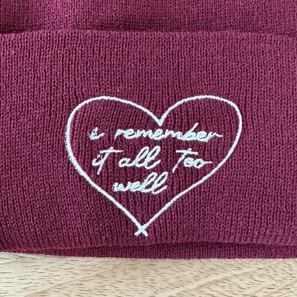 ❌ NEW Taylor Swift Unisex Red “All Too Well” Inspired Embroidered Ribbed Beanie - Picture 2 of 7